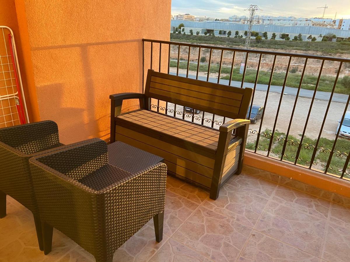 Lovey In Playa Flamenca Apartamento *